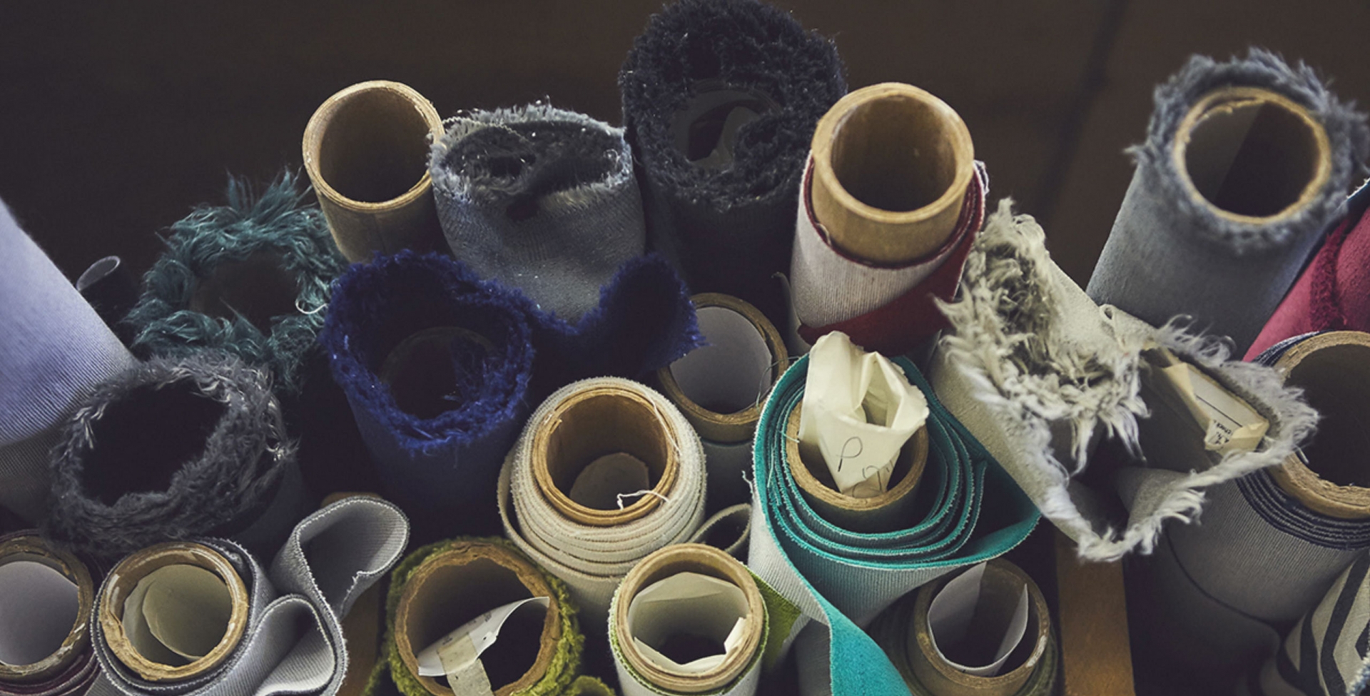 PERSONALIZE WITH THE CHOICE OF MORE THAN 300 FABRICS